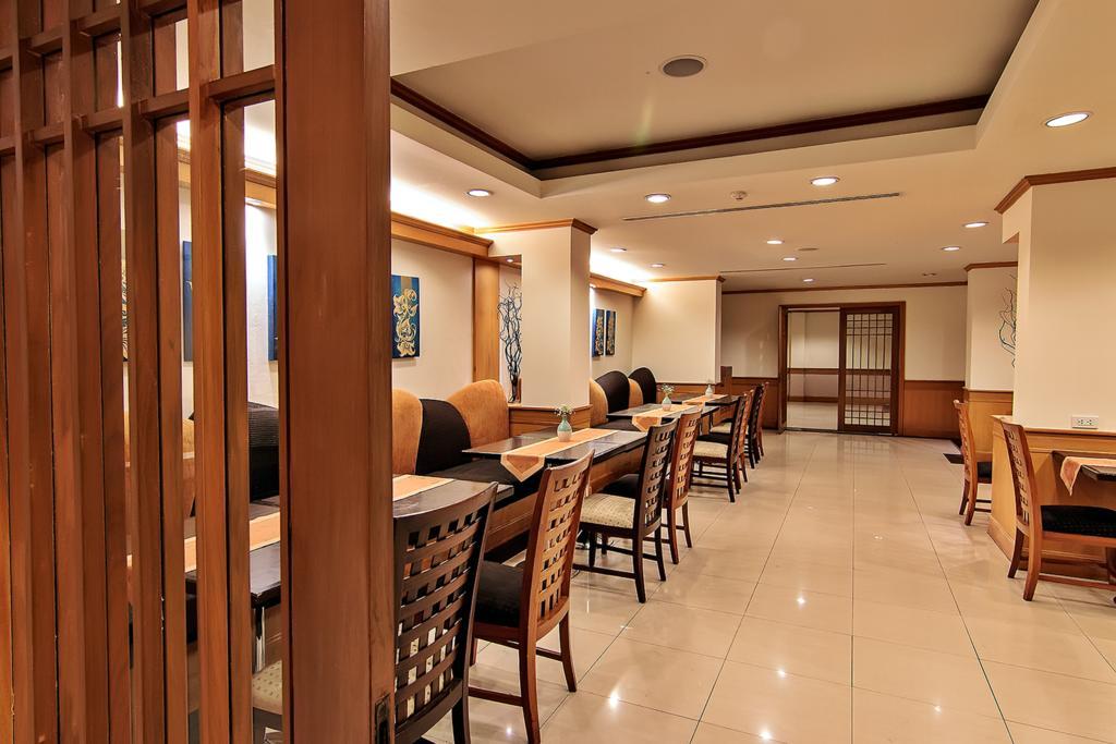 Bossotel Bangkok Exterior foto