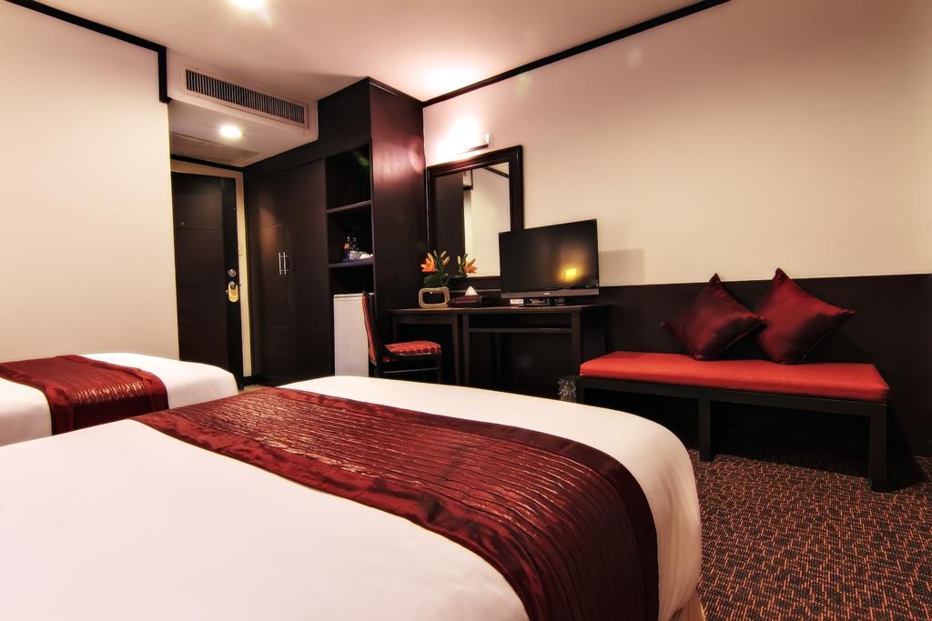Bossotel Bangkok Exterior foto