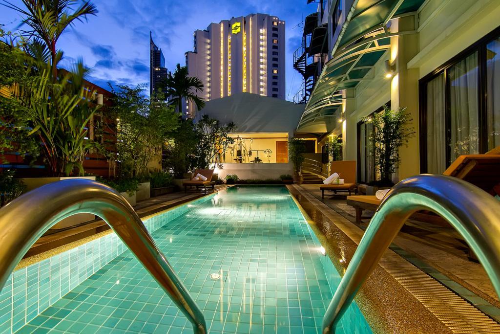 Bossotel Bangkok Exterior foto